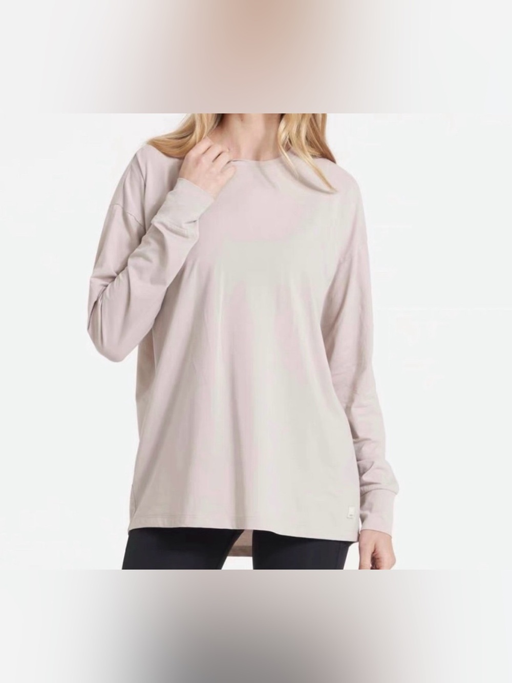 vuori long sleeve feather tee oyster
